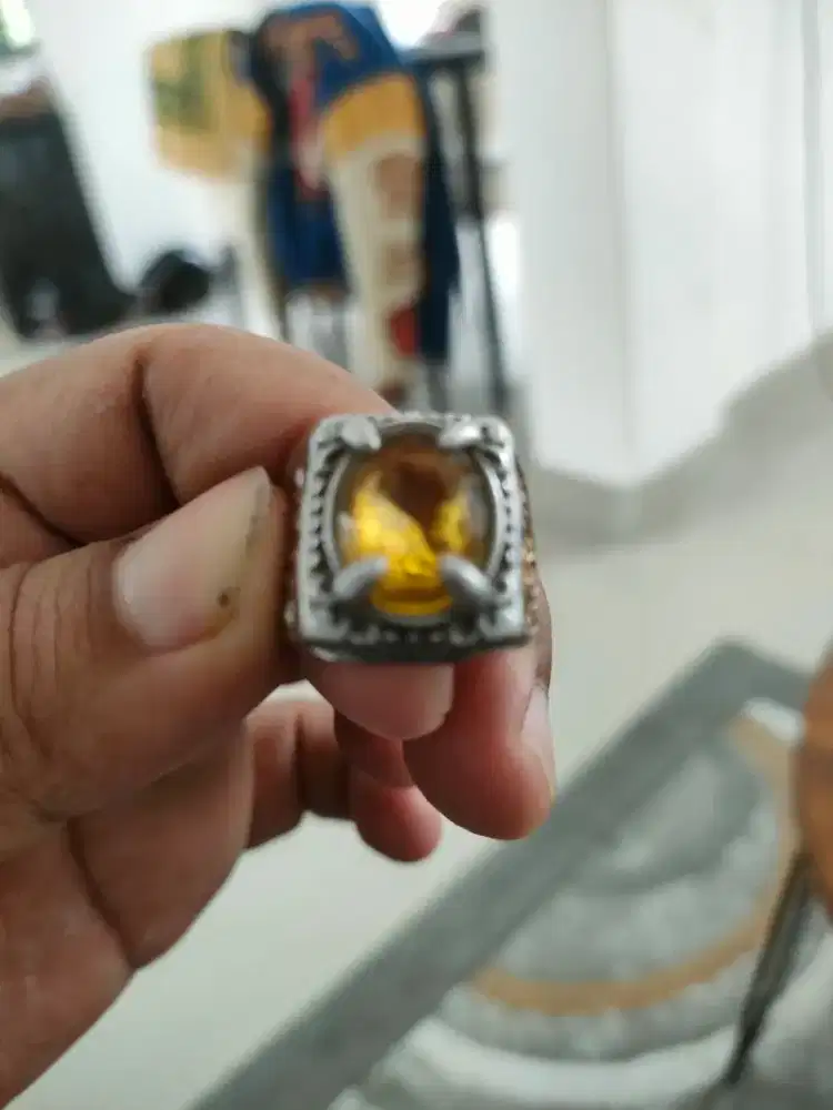 Batu Permata Yellow Sapphire