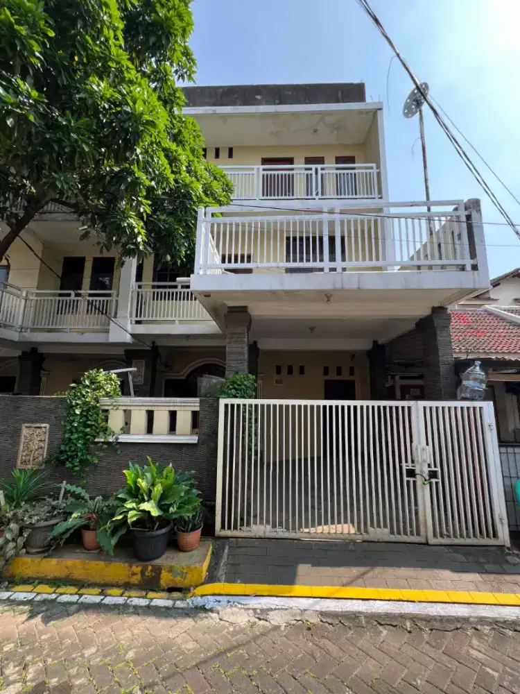 Rumah Siap Huni di Harapan Baru Regency, Bekasi Barat