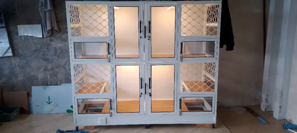 Kandang kucing pakai lampu