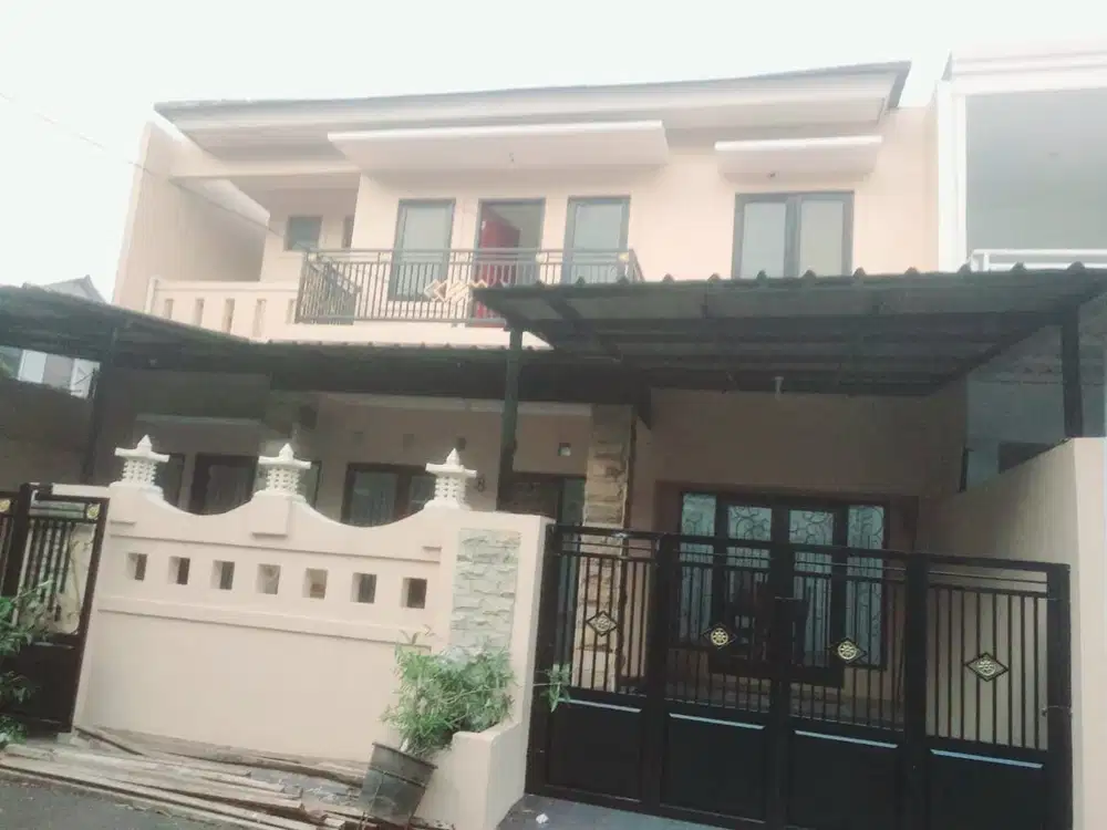 Rumah 2 Lantai Lokasi Strategis di Kawasan Bukit Cirendeu