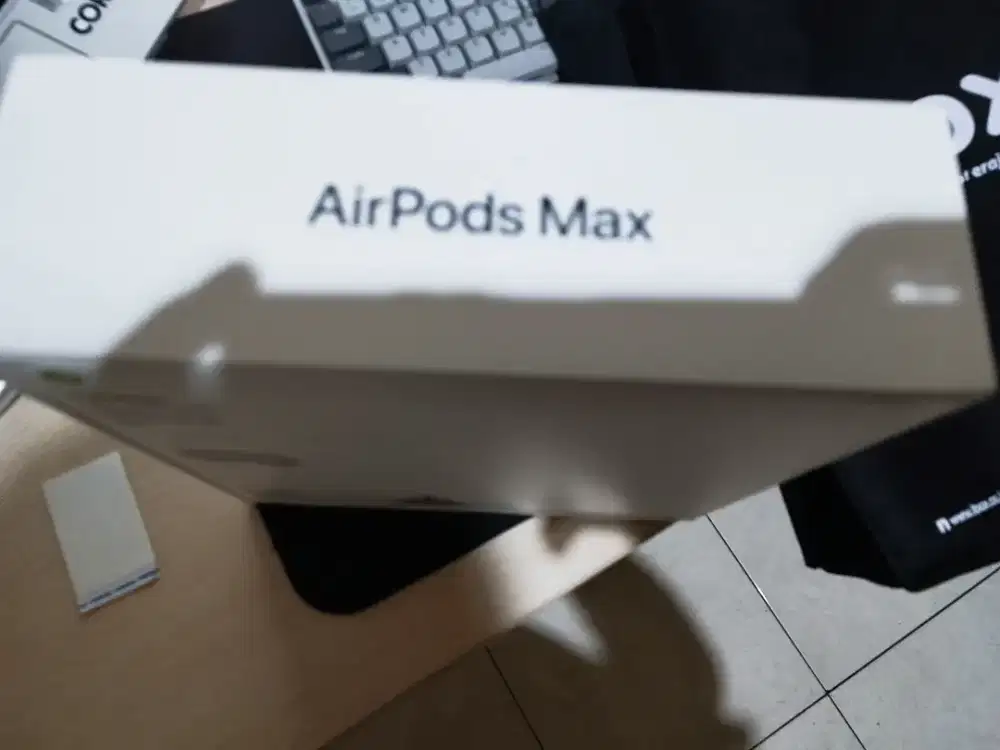 AirPods Max with smart case original