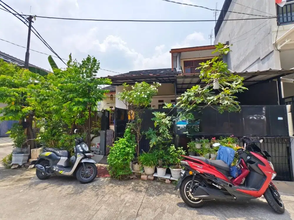 Dijual Rumah Hook dekat Mall Galaxy Bekasi