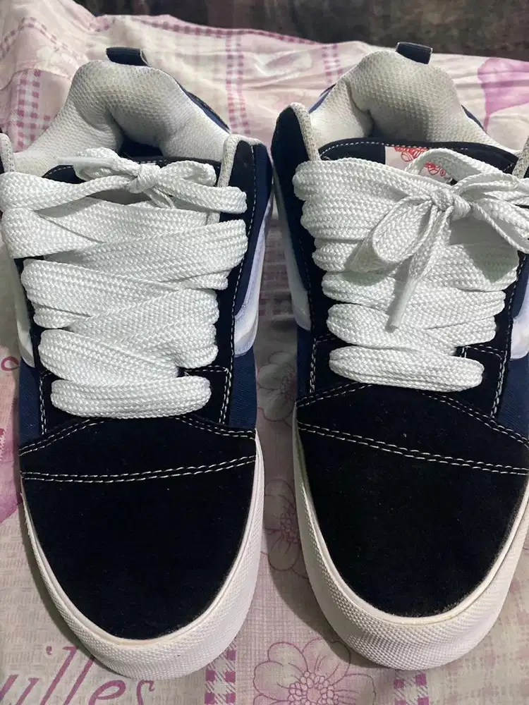 Sepatu Vans Old School hitam biru