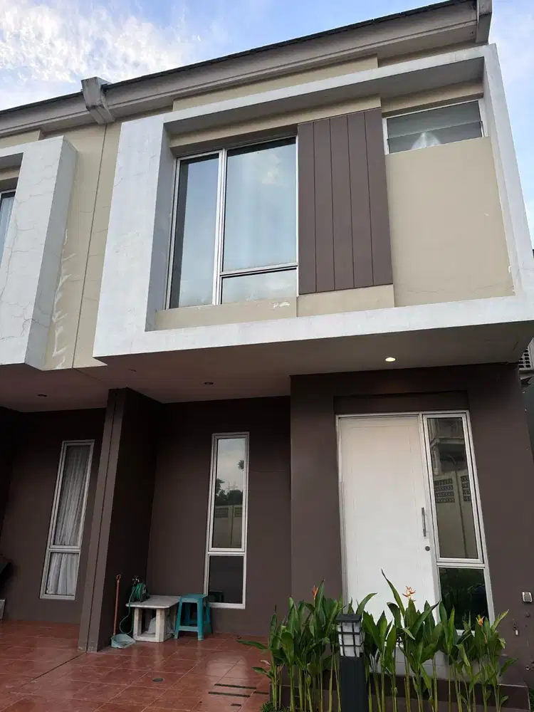 Dijual Rumah Cluster Malibu Village Gading Serpong Tangerang