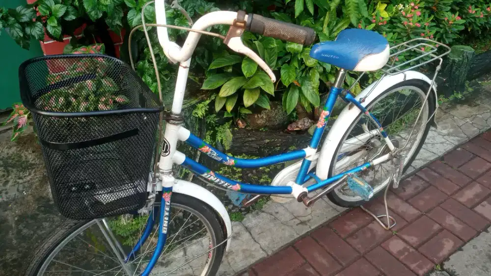 Sepeda merk united size 24 istimewa