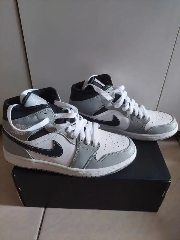 Sepatu air jordan 1 mid like new mid smoke grey original 100persen