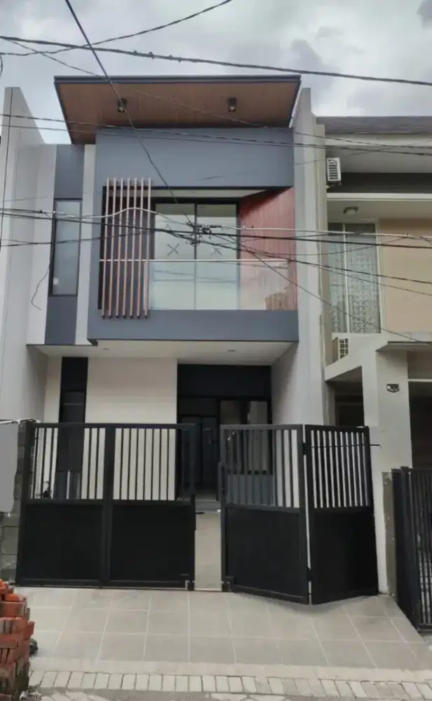Rumah Cantik Mulyosari Surabaya