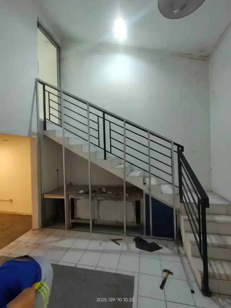 Dekor interior plafon gypsum dan partisi gypsum murah pvc wpc murah