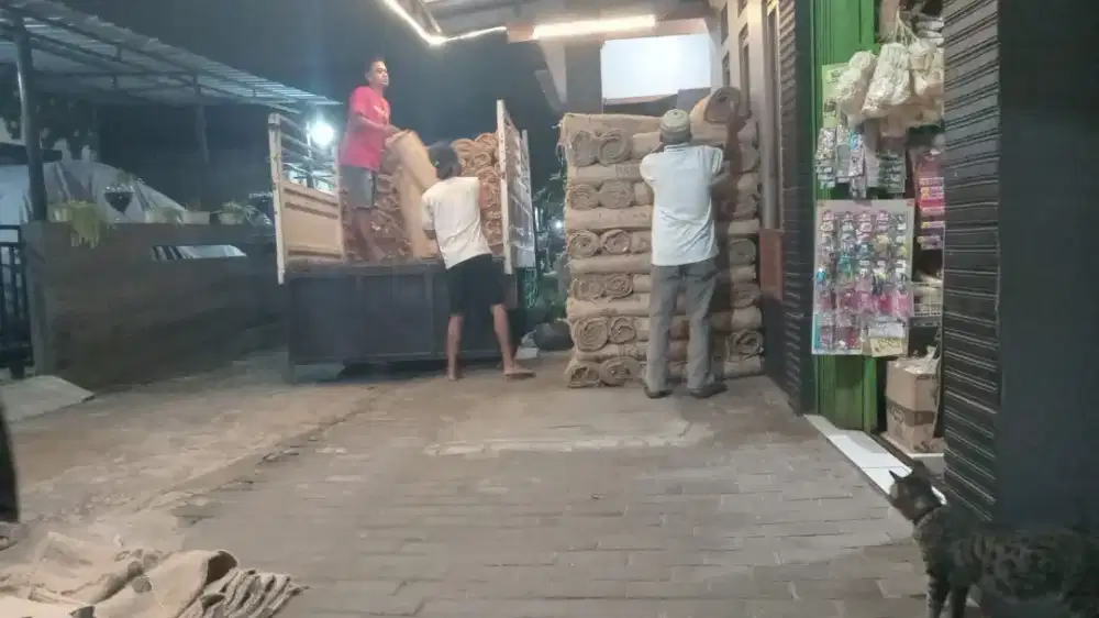 Jasa angkut angkutan barang dalam dan luar kota luar pulau