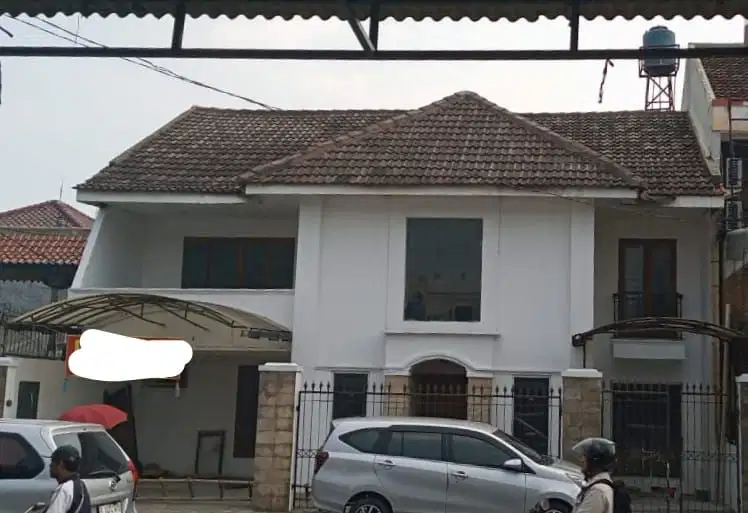 DISEWAKAN RUMAH 2 LANTAI LUAS 163 m² PAMULANG TANGSEL