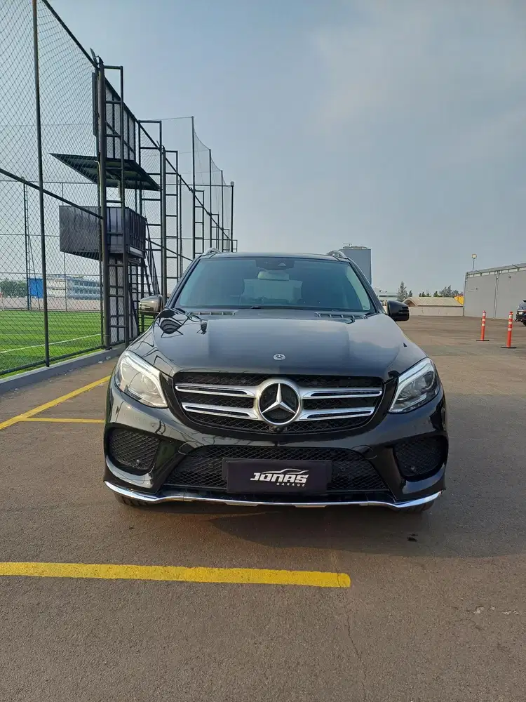 Mercedes-Benz GLE400 2018 Bensin