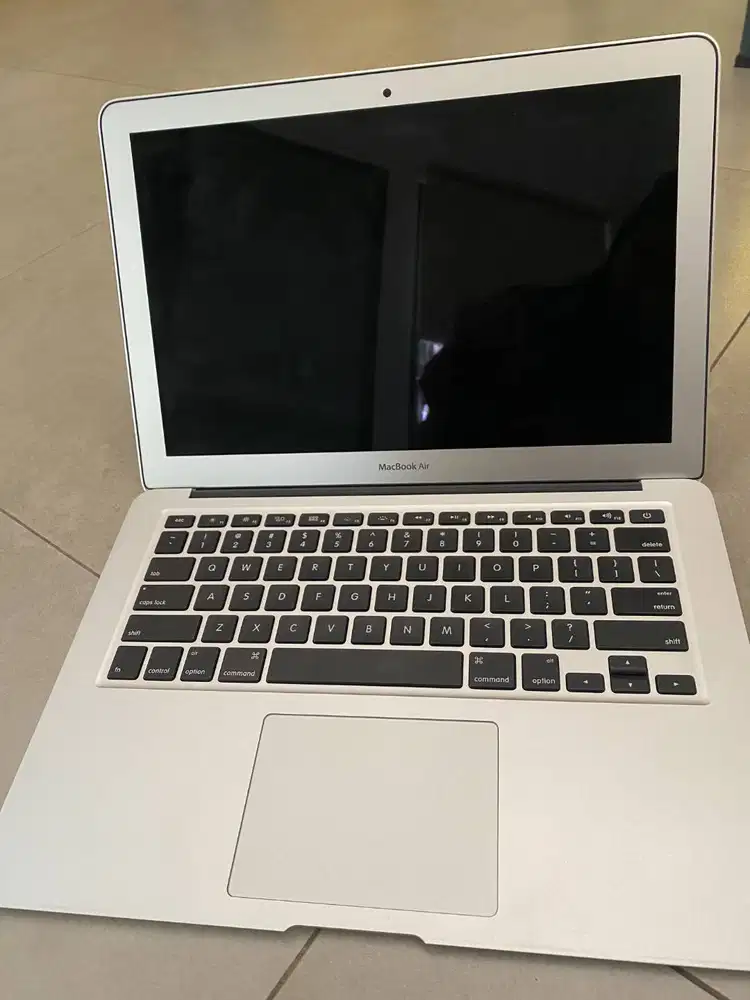 SECOND MacBook Air 2017 Core i5 Ram 8GB 128GB 13 MQD32 MQD42