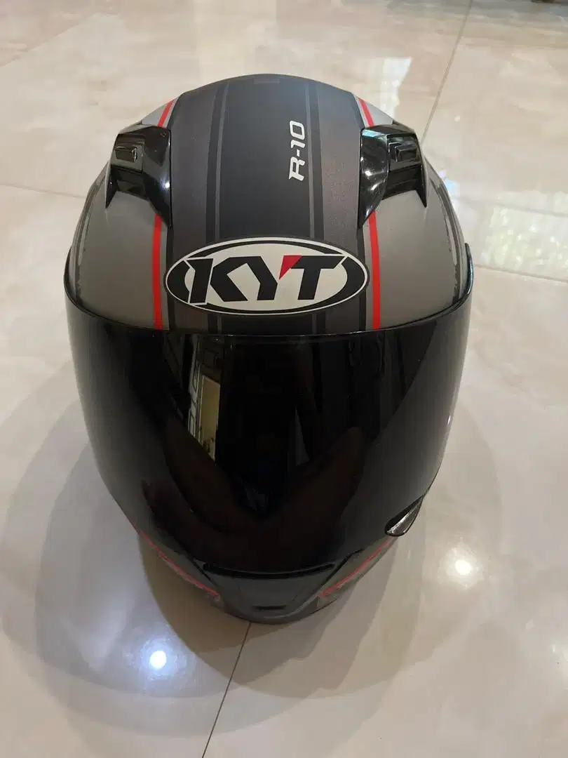 Helm KYT R-10 good (net)