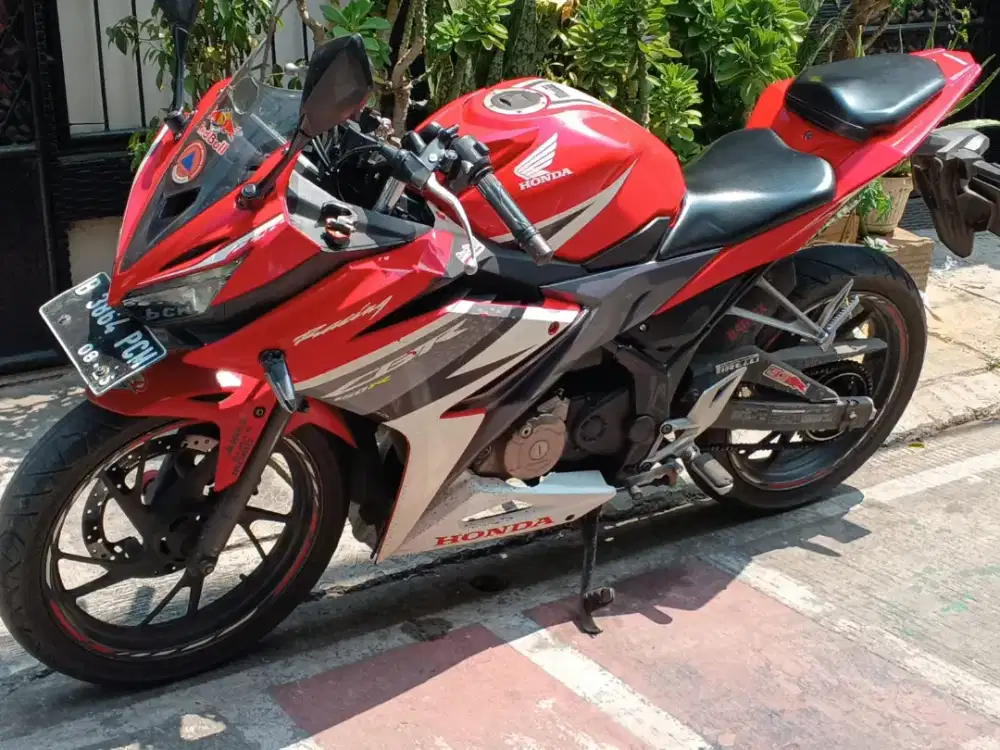 Honda motor CBR 150R