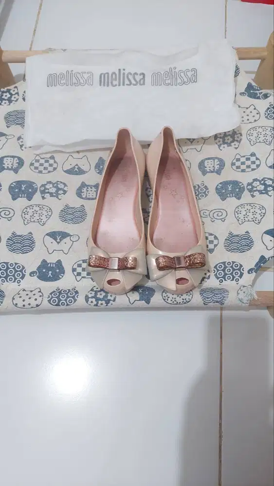 Sepatu cewe mellisa ukuran 38 ori