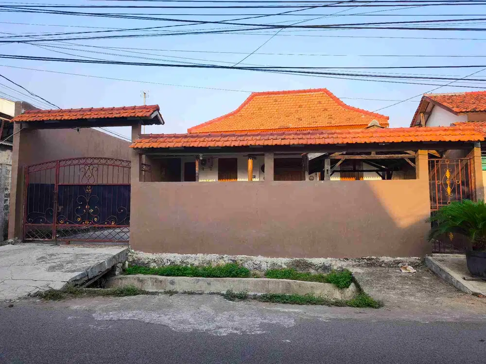 Rumah khas Joglo full furnished di pusat kota Cirebon