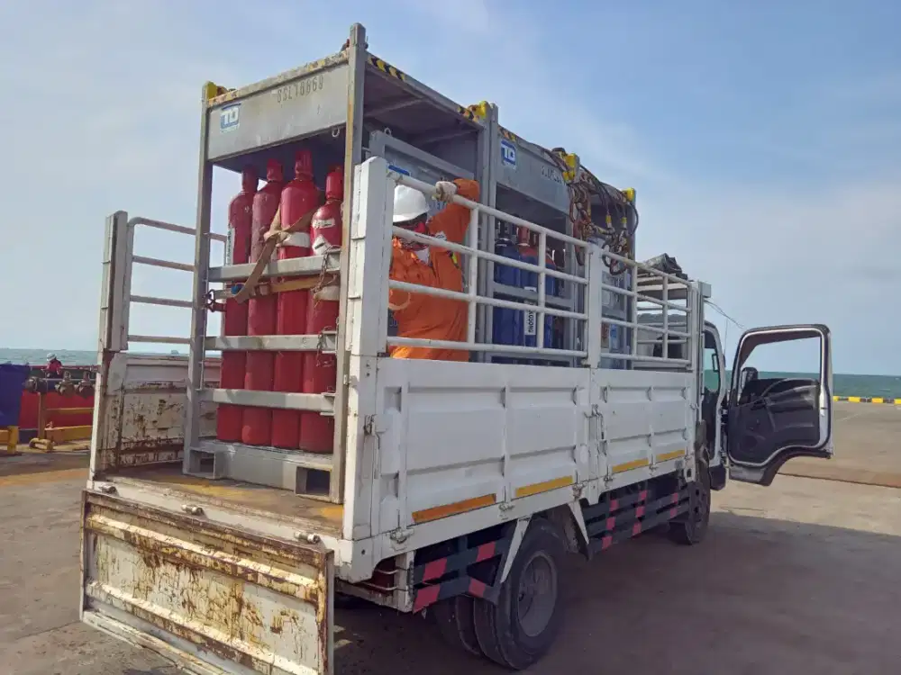 Jasa Pengiriman Via Truk CDD Surabaya - Jakarta