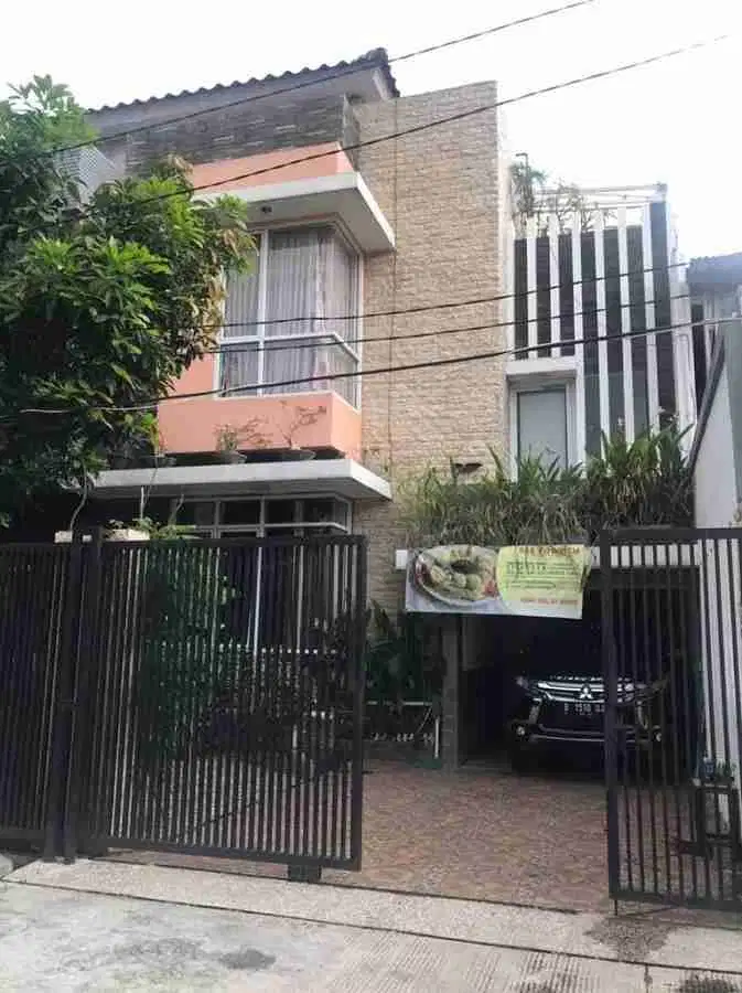 Rumah Split Level di Komplek BCS kelapa gading Jakarta utara
