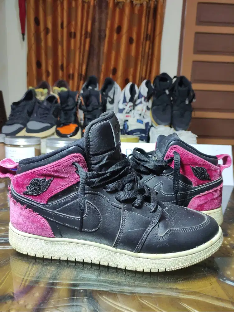 Nike Air Jordan AJ1 Mid Bow Noble Red