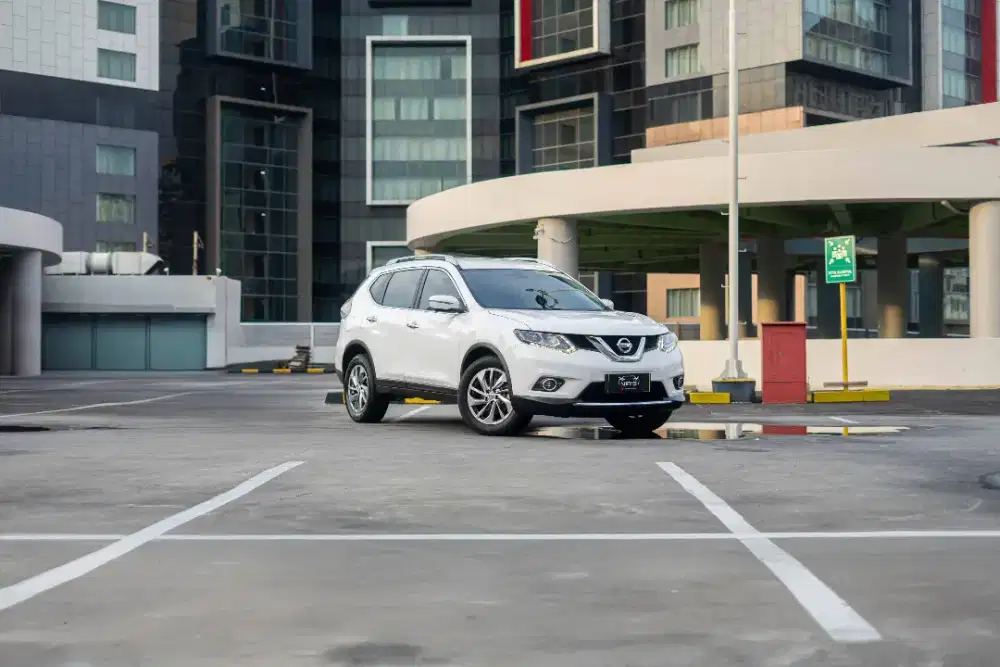 Nissan Xtrail 2.5 AT putih 2017