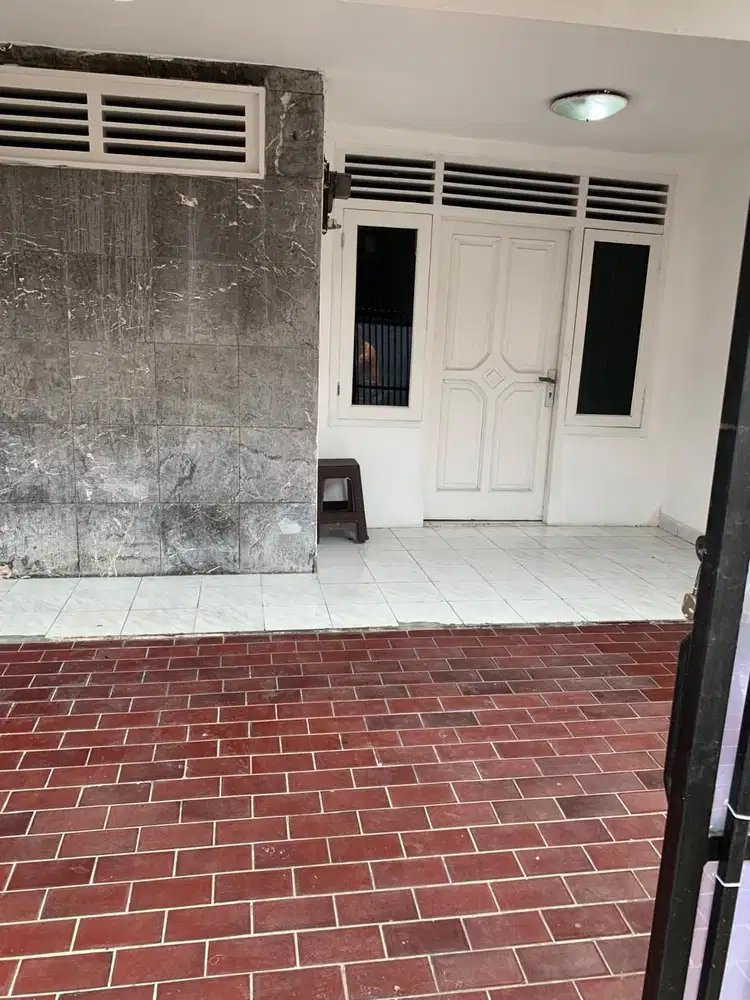 1898. Dijual Rumah Jl Swadaya , Cempedak Jatinegara Jkt Timur