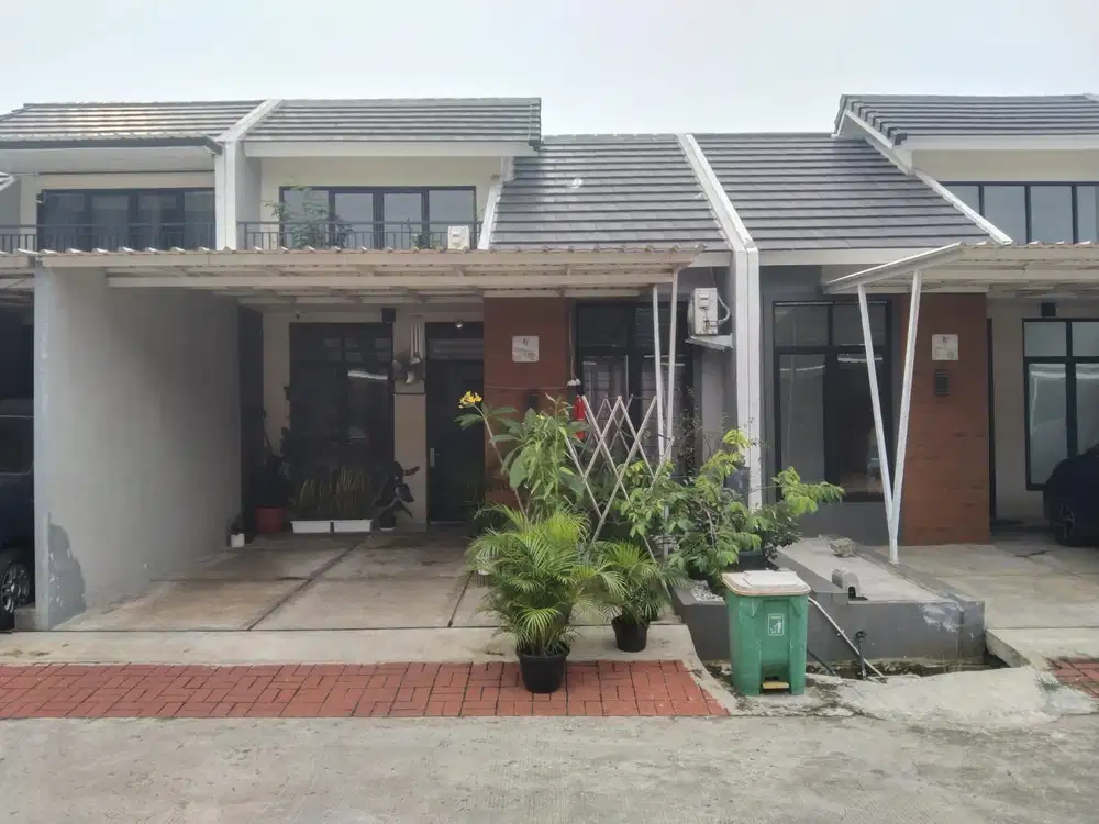 Rumah Strategis dekat Mall Paradise Walk Serpong Dibantu KPR J-36671