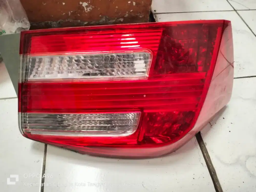 Lampu belakang Honda City