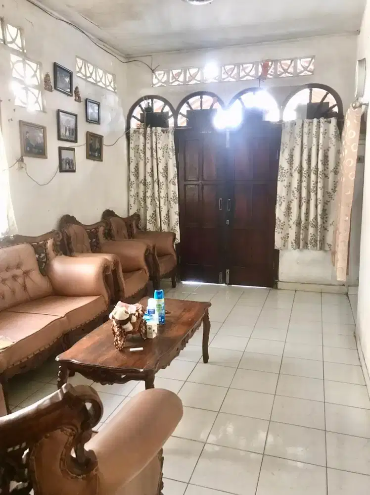 Rumah Setiabudi cocok untuk Investasi Kost Lokasi strategis