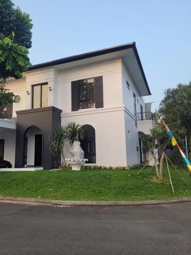 Dijual Rumah Brand New The Avani Boulevard Swimming Pool