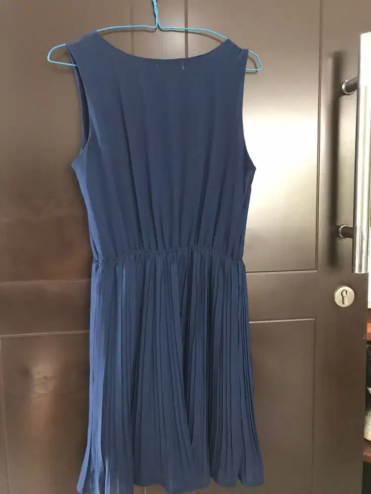 DRESS BIRU TUA – SIZE M – PRELOVED LIKE NEW