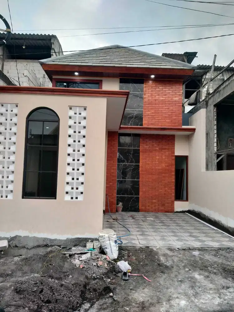 Rumah 100 meter jalan banyu urip mepet pakal benowo