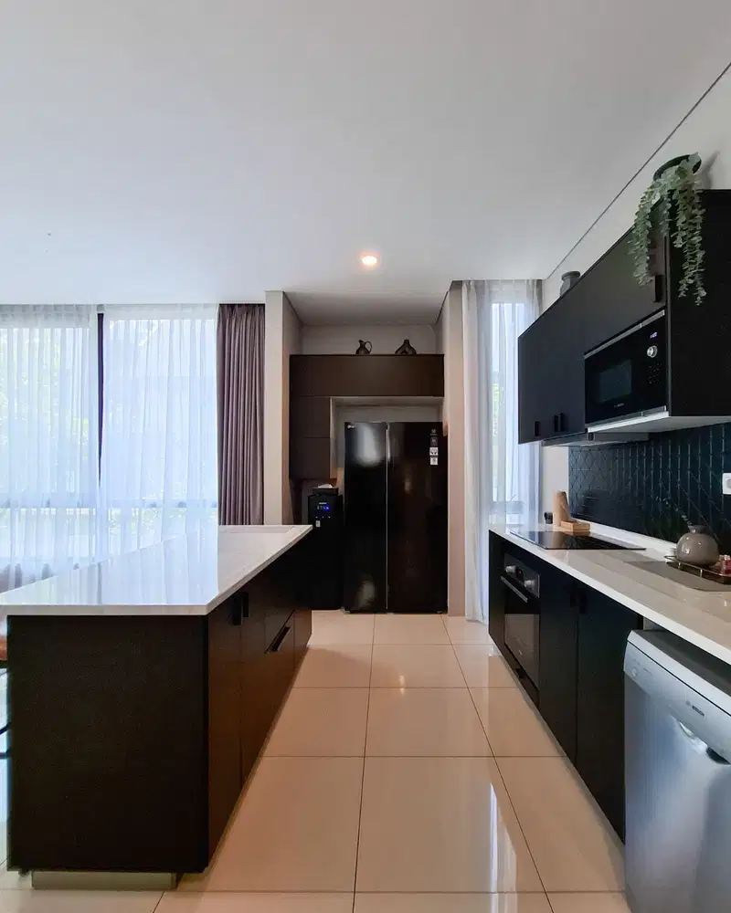 Rumah Modern Tropical Minimalis dengan 3 Fasad yang dibangun dari Kavling