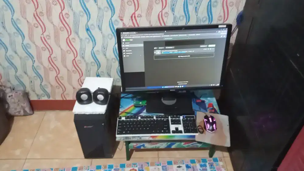 PC Satu Set Tinggal Pakai