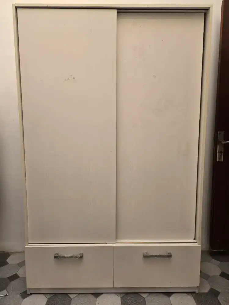 Lemari sliding besar