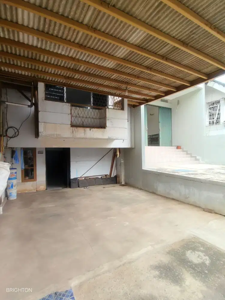 10Juta-an per meter. Rumah Taman Cosmos dekat Taman Ratu Duri Kepa Jakarta Barat