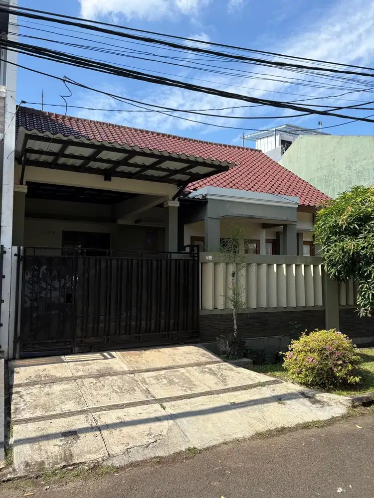 DIJUAL RUMAH DI KENCANA LOKA BSD