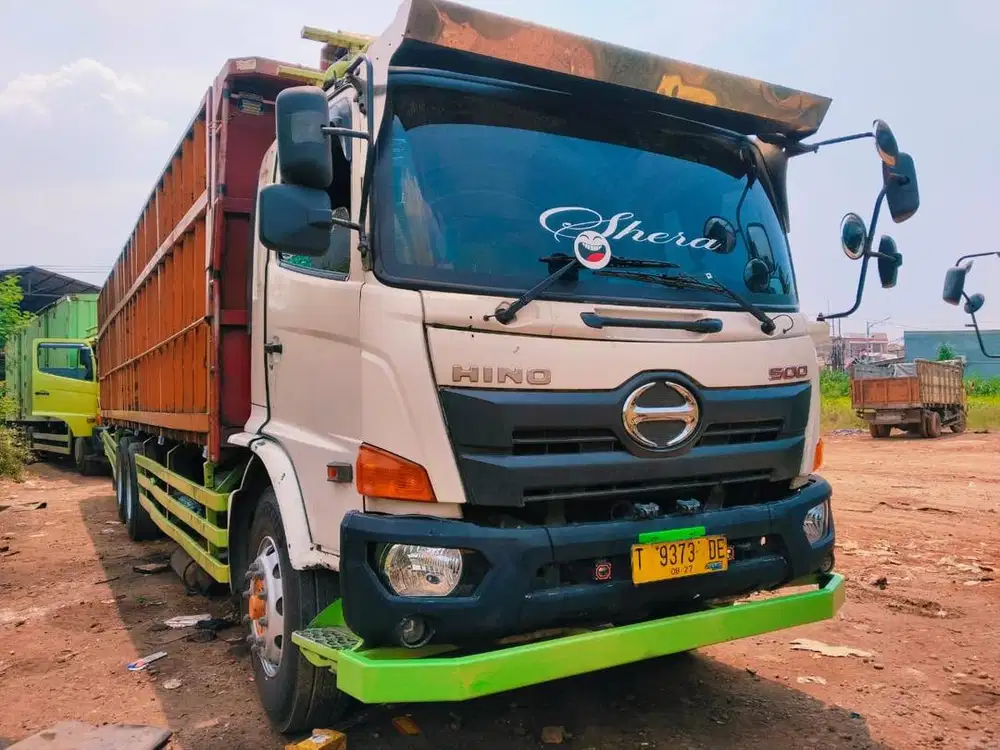 Hino FL 260 jw 2017 istimewa