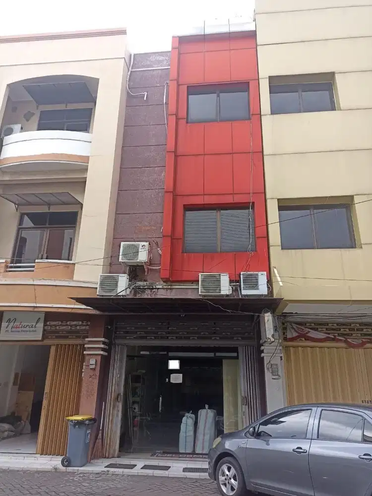 Ruko Klampis Full Furnished 3 Lantai Lokasi Tengah Kota Surabaya