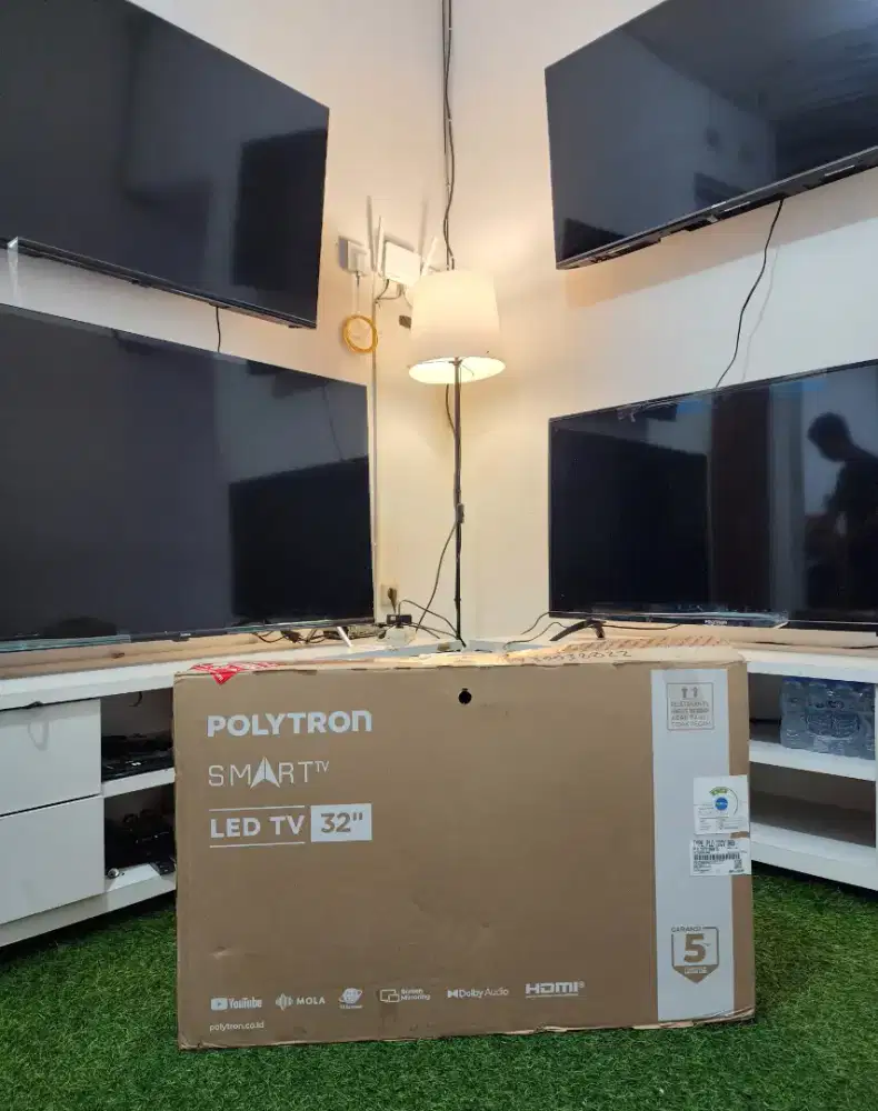 POLYTRON SMART TV 32 INCH , LENGKAP FULLSET , Seperti Baru , LIKE NEW