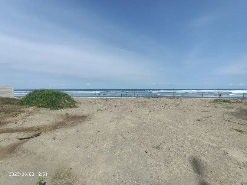 Beachfront Land Zona Pariwisata dekat Toll dan Pantai Pekutatan Bali
