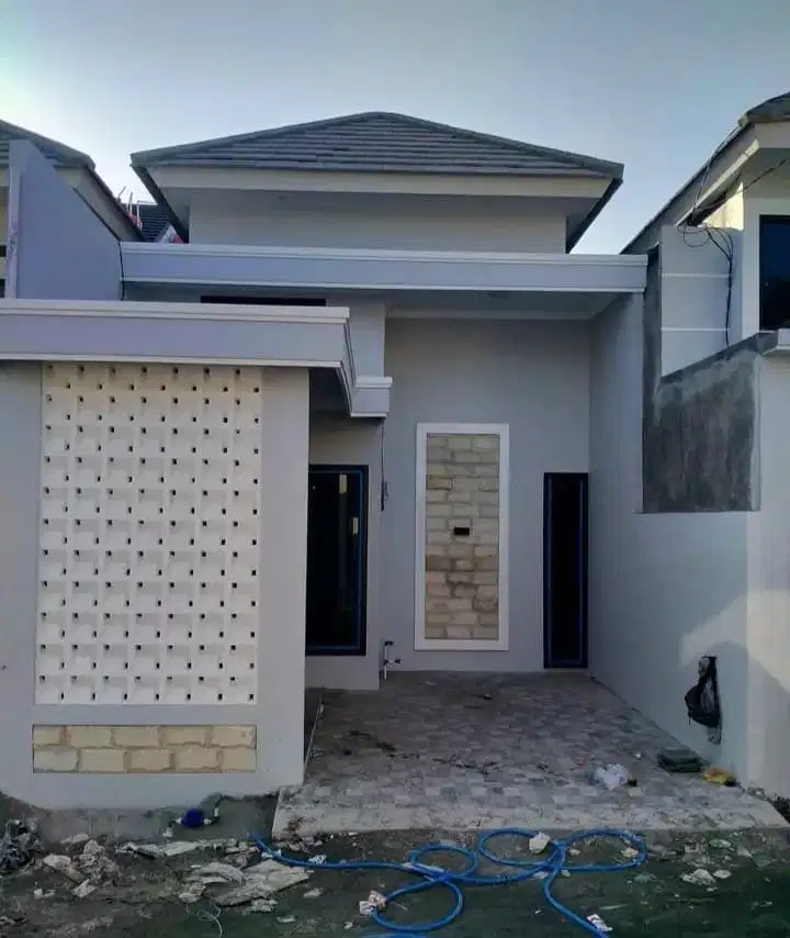 Rumah free banyak lokasi paling mepet dgn pakal Surabaya 200jtan