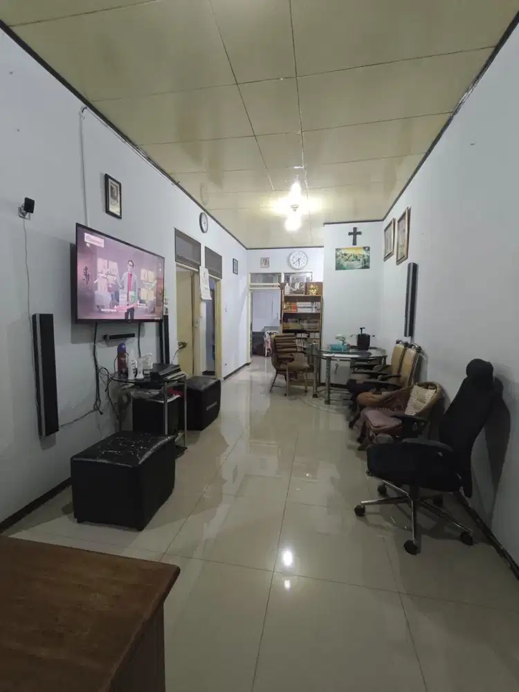 Dijual rumah terawat siap huni di Taman Holis Indah, Bandung