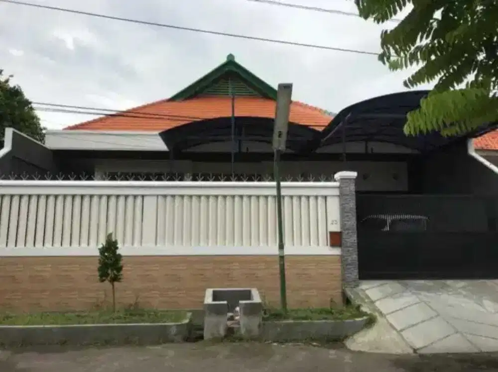 Dijual Rumah Siap Huni Lokasi Strategis di Kupang Baru Sukomanunggal Surabaya Barat