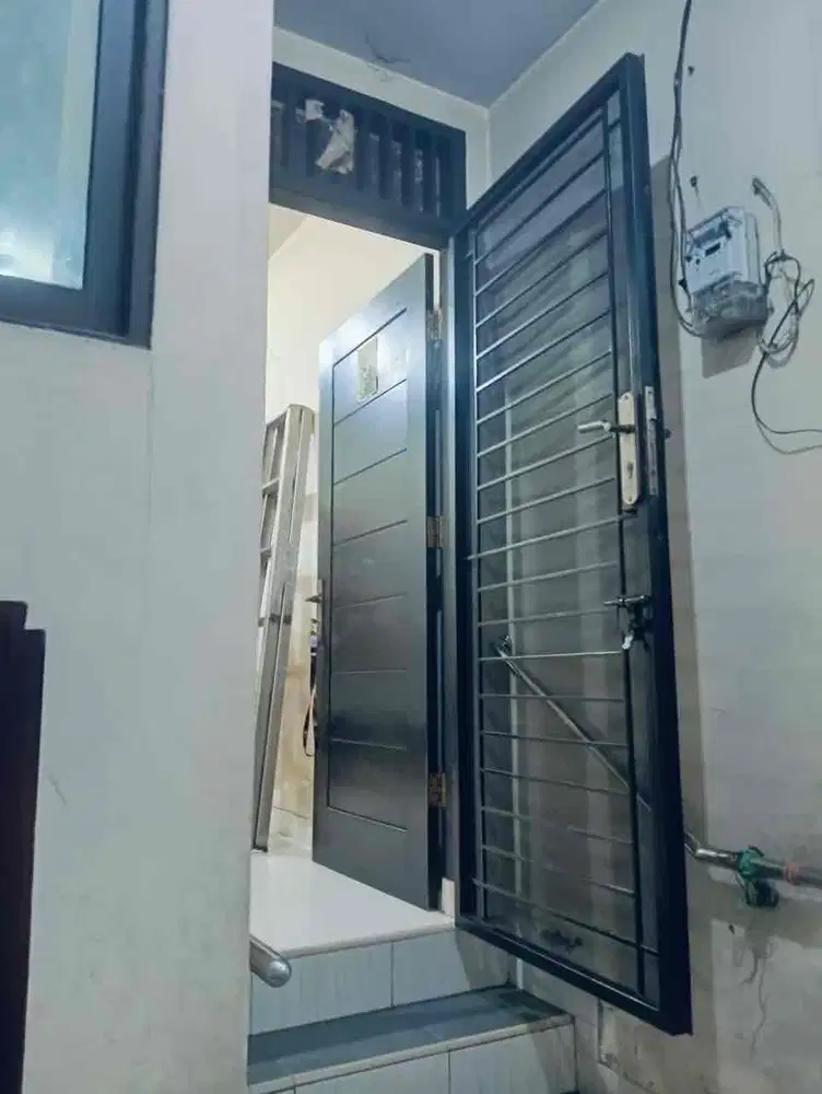 Rumah Mungil 2 Lantai Strategis Di Teluk Gong, Jakarta Utara