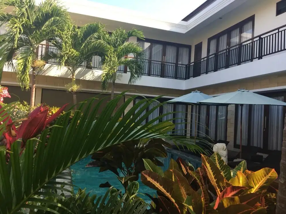 Villa 5 Bedroom di Bali Cliff Ungasan hanya 6 menit ke Melasti