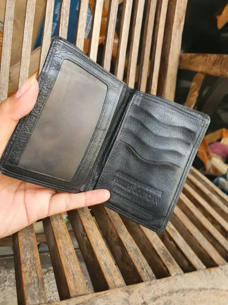 Dompet Kulit Phillipe Jordan
