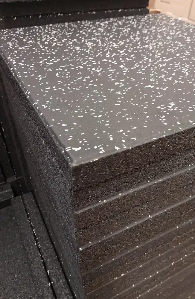 Karpet gym karpet tile  1 x 1m untuk alas gym bintik biru