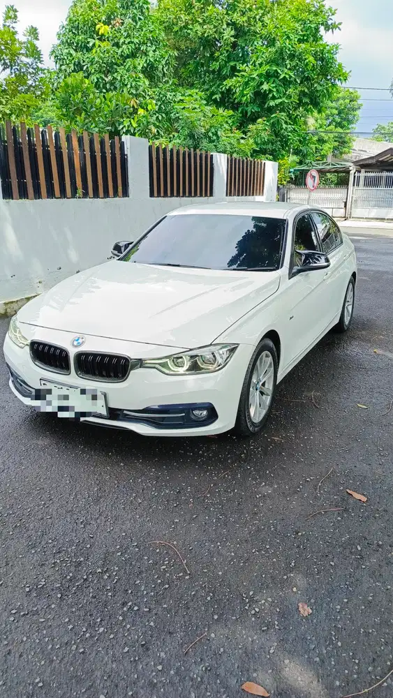BMW 320i sport lci 2018 ,facelift, Tdp 5jt, Good Condition