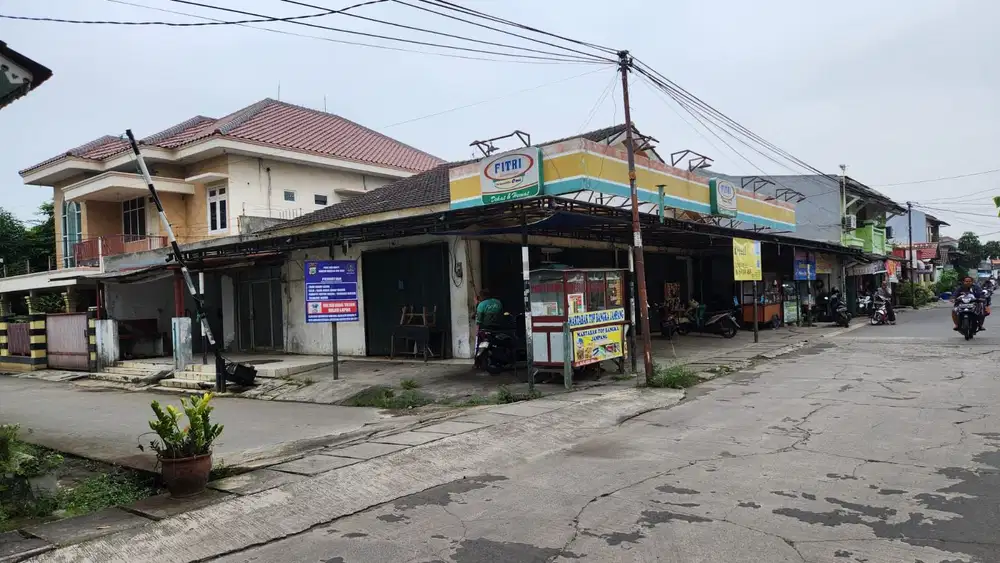 Dijual Ruang Usaha di Jl Borobudur Duren Jaya Bekasi ex Mini Market
