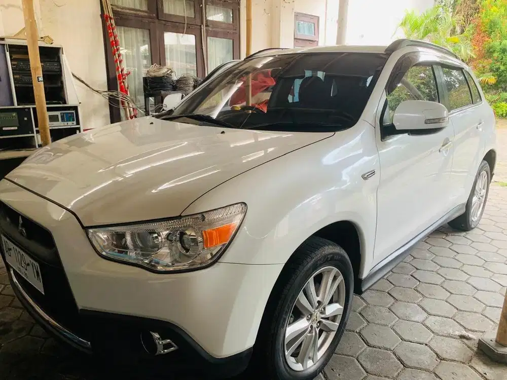 Jual Cepat Outlender Putih 2013